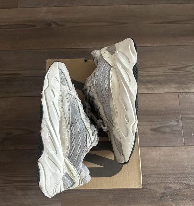 2018 Yeezy Boost 700 V2 Static - Pair 1st Batch Yzy