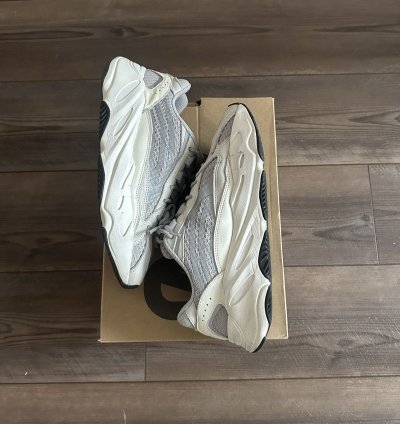 2018 Yeezy Boost 700 V2 Static - Pair 1st Batch Yzy
