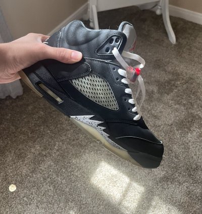 Jordan 5 Black Mettalic