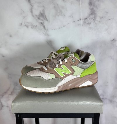 580 Cream Green