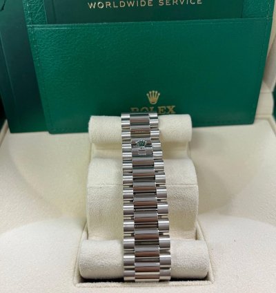 Rolex Day-date 40 White Gold Mother Of Pearl Diamond Dial 228239