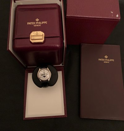 Patek Philippe Perpetual Calendar 3940g - Perpetual Calendar White Roman Dial 18k White Gold Rare Excellent With Pp Watch Winder Wallet Archive Extract