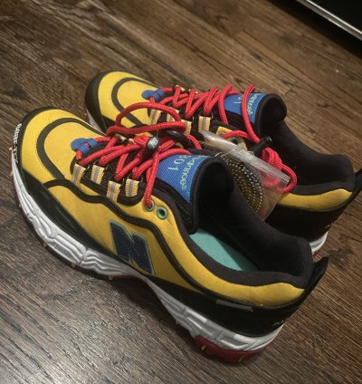801 Gore-tex The Apartment Toucan