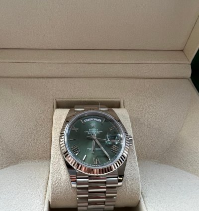 Rolex Day-date 40 White Gold Olive Anniversary Dial