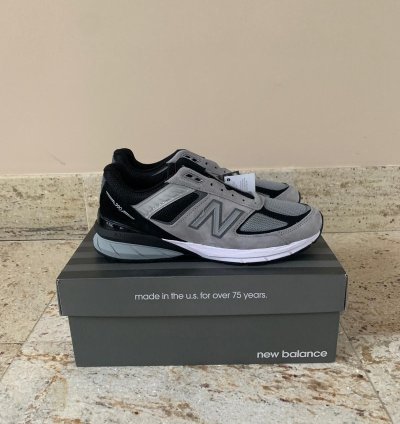990 V5 In Grey Black