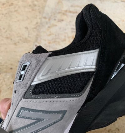 990 V5 In Grey Black