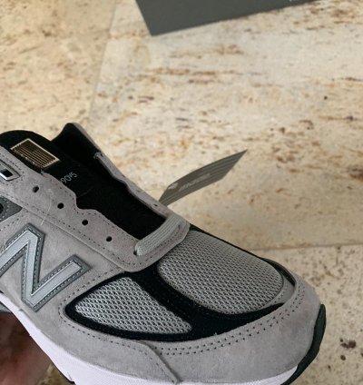 990 V5 In Grey Black