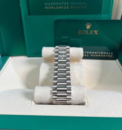 Rolex Day-date 40 White Gold Olive Green Roman Dial Fluted