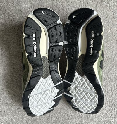 990v3 Olive
