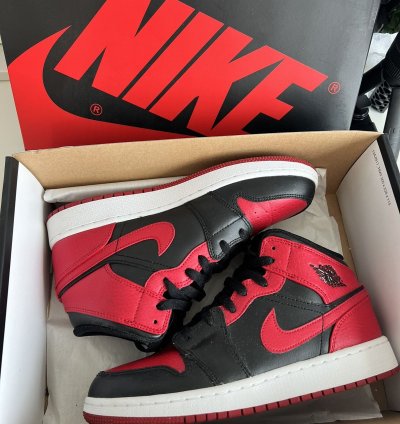 2020 Air Jordan 1 Mid Gs Banned