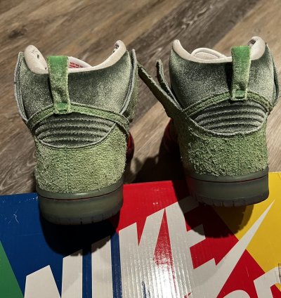 Nike Sb Dunk High Strawberry Cough