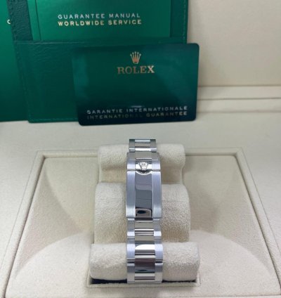 Rolex Daytona Platinum 40mm Ice Blue Diamond Baguette Dial 116506