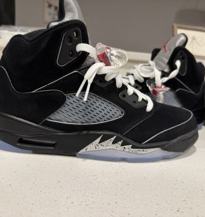 Jordan 5 Metallic