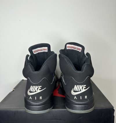 Jordan 5 Metallic Black