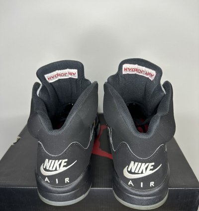 Jordan 5 Metallic Black