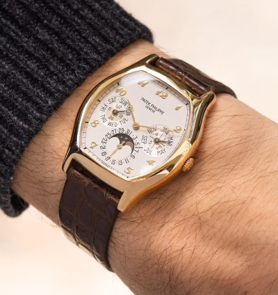 Patek Philippe Perpetual Calendar 5040j In 18k Yellow Gold Tonneau Case With Box And Papers