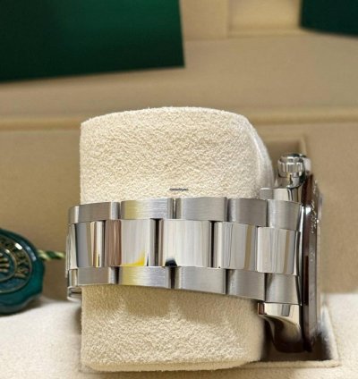 Rolex Daytona Platinum Diamonds