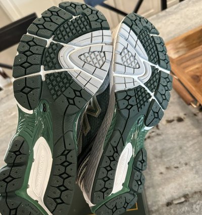 Aim Leon Dore 860v2 Green
