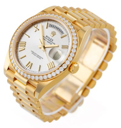 Rolex Day-date 40 Yellow Gold 18k Diamond Bezel Silver Roman Dial Ref 228348rbr Full Set Unworn