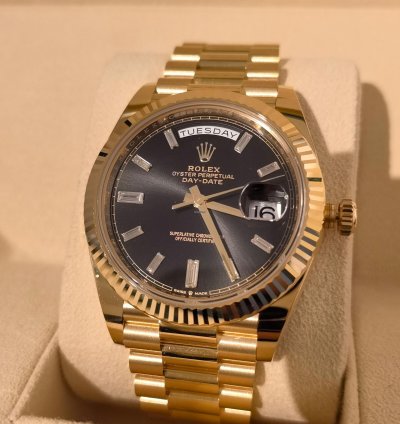 Rolex Day-date 40 Yellow Gold Black Baguette Dial