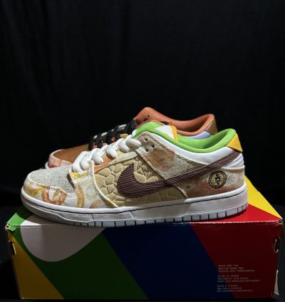 Nike Sb Dunk Low Street Hawker