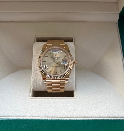 Rolex Day-date 40 Yellow Gold Champagne Dial Box And Papers