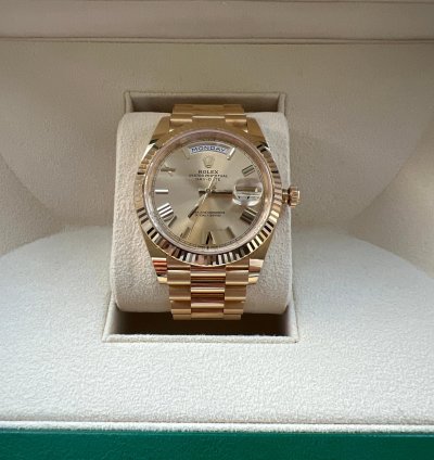 Rolex Day-date 40 Yellow Gold Champagne Dial Box And Papers