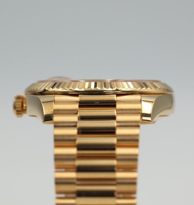 Rolex Day-date 40 Yellow Gold Champagne Roman Numeral Dial 228238 Full Set