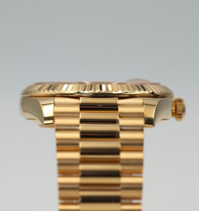 Rolex Day-date 40 Yellow Gold Champagne Roman Numeral Dial 228238 Full Set