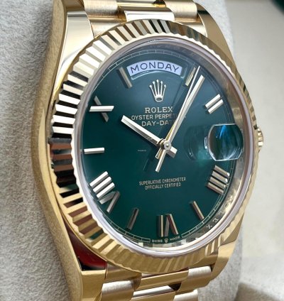 Rolex Day-date 40 Yellow Gold Day-date 40 Green Roman Dial 228238 Unworn 2024