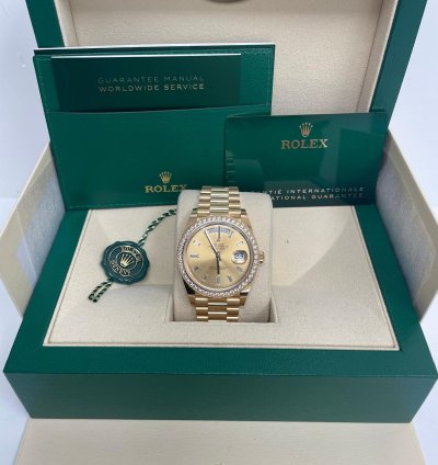 Rolex Day-date 40 Yellow Gold Day-date 40 Watch-yellow Gold Bezel-champagne Baguette Diamond Dial 228348rbr
