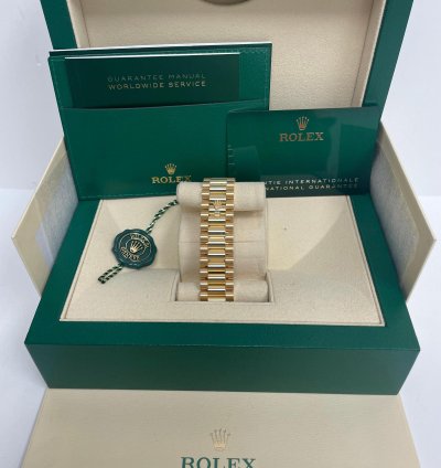 Rolex Day-date 40 Yellow Gold Day-date 40 Watch-yellow Gold Bezel-champagne Baguette Diamond Dial 228348rbr