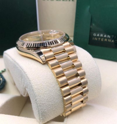 Rolex Day-date 40 Yellow Gold Day-date 40mm Champagne Stick Dial 228238 2023