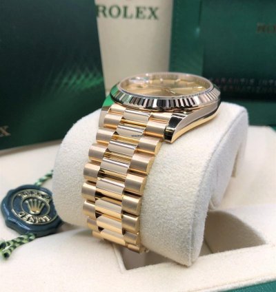 Rolex Day-date 40 Yellow Gold Day-date 40mm Champagne Stick Dial 228238 2023
