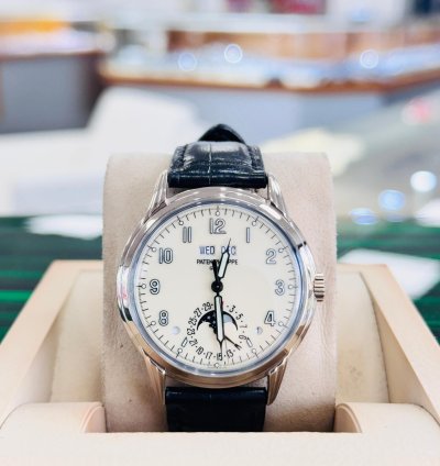 Patek Philippe Perpetual Calendar 5320g-001 Grand Complications White Gold Lacquered Dial