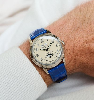 Patek Philippe Perpetual Calendar 5320g-001 White Gold