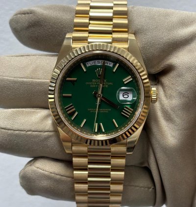 Rolex Day-date 40 Yellow Gold Fluted Green Roman 228238 New 2023