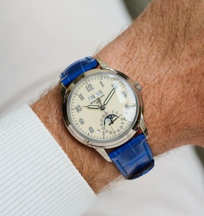 Patek Philippe Perpetual Calendar 5320g-001 White Gold