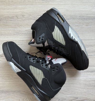 Jordan 5 Retro Metallic