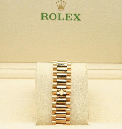 Rolex Day-date 40 Yellow Gold Green Ombre Dial