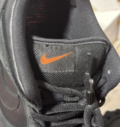 Nike Sb Dunk Low Black Pigeon - Size 9