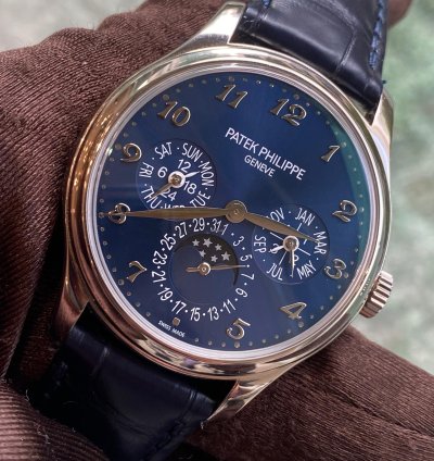 Patek Philippe Perpetual Calendar 5327g-001