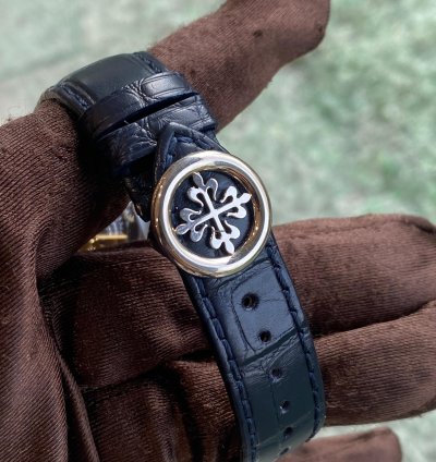 Patek Philippe Perpetual Calendar 5327g-001