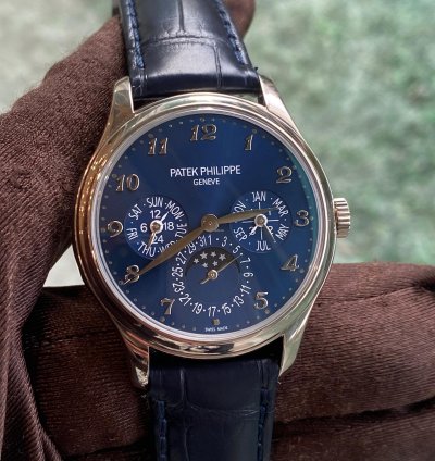 Patek Philippe Perpetual Calendar 5327g-001