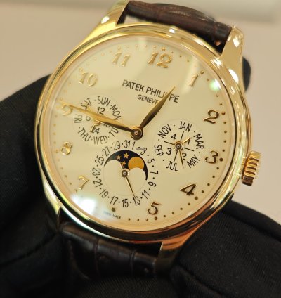 Patek Philippe Perpetual Calendar 5327j-001