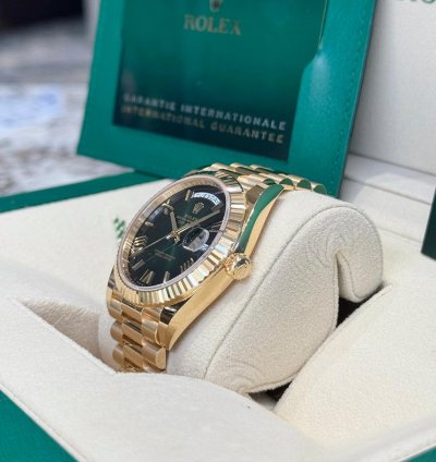 Rolex Day-date 40 Yellow Gold Ombre Green Roman Dial 2025