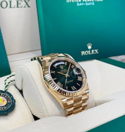 Rolex Day-date 40 Yellow Gold Ombre Green Roman Dial 2025