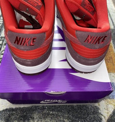 Nike Sb Dunk Low Cherry