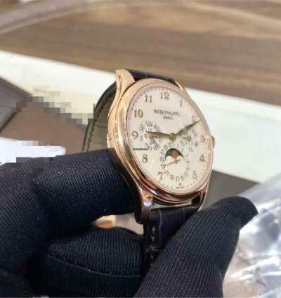Patek Philippe Perpetual Calendar 5327r-001