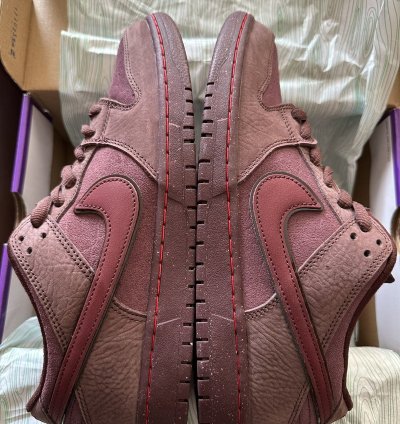 Nike Sb Dunk Low City Of Love Burgundy Crush